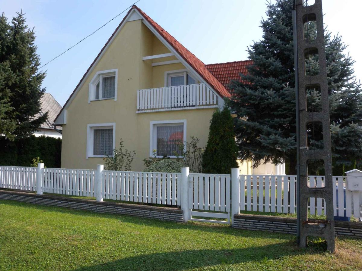 Apartments In Felsopahok/Balaton 19019 Exterior photo